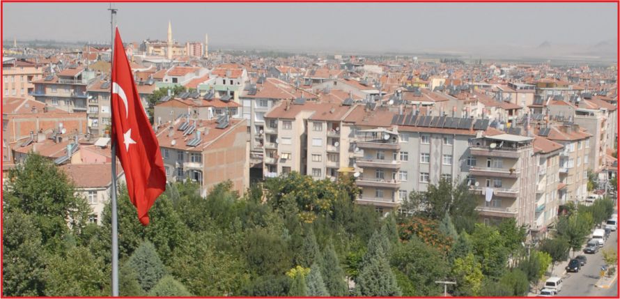 ŞANLI BAYRAĞIMIZ KALEYE DİKİLİYOR