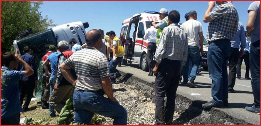 KATLİAM GİBİ KAZA:6 ÖLÜ ,4 YARALI