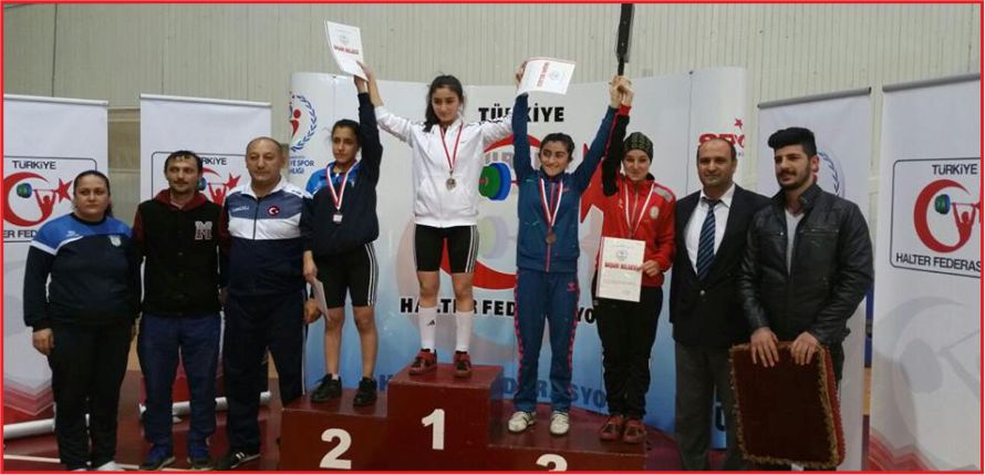 KARAMANLI HALTERCİLER GÜVEN VERDİ