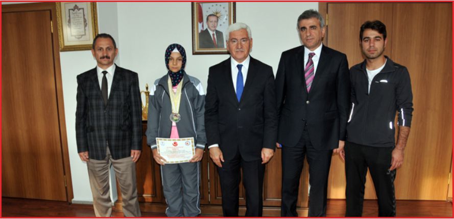 ŞAMPİYON SPORCUDAN VALİ KOCA’YA ZİYARET