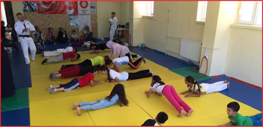 YAZ SPOR OKULLARI JUDO EĞİTİMLERİ DEVAM EDİYOR