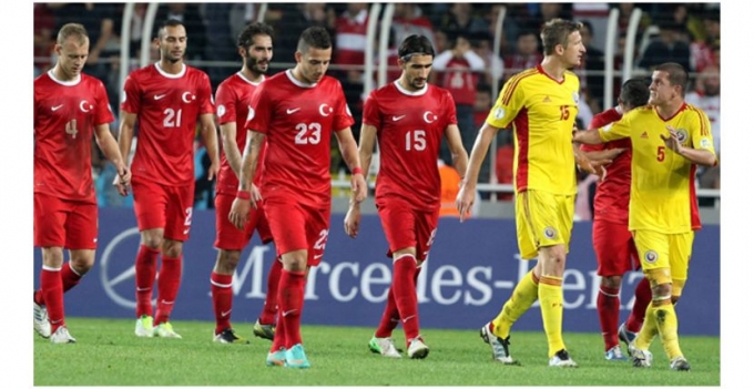 A MİLLİ TAKIMIMIZ  MACARİSTAN ÖNÜNDE