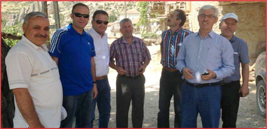 AK PARTİ KÖYLERİ TARIYOR