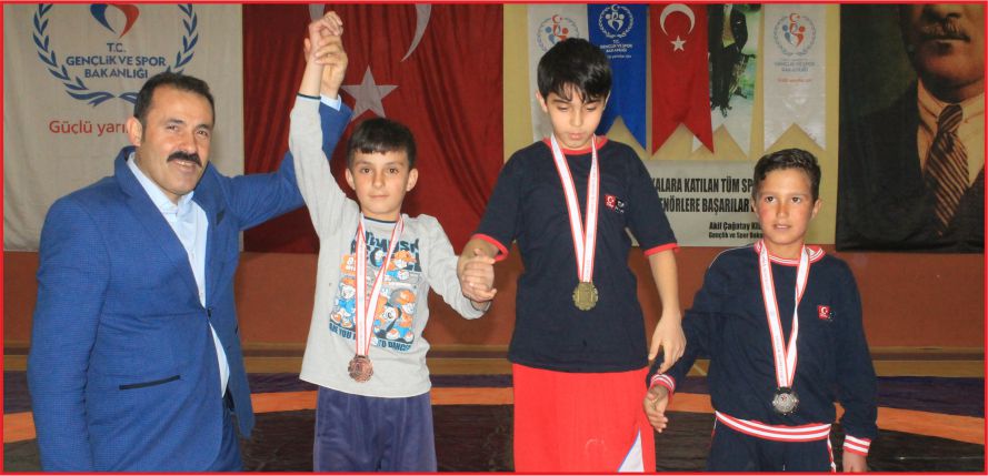 GÜREŞTE AYRANCI YBO RAKİPSİZ