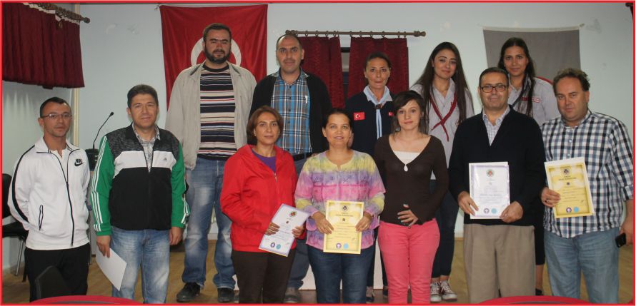 ÖĞRETMEN LİDERLERE SERTİFİKALARI VERİLDİ