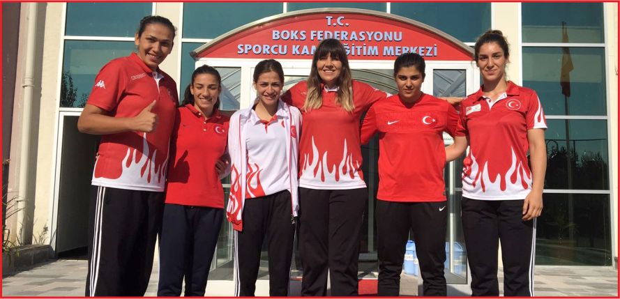 KADIN BOKSÖRLERDEN TÜRKİYE'YE 3 ALTIN MADALYA