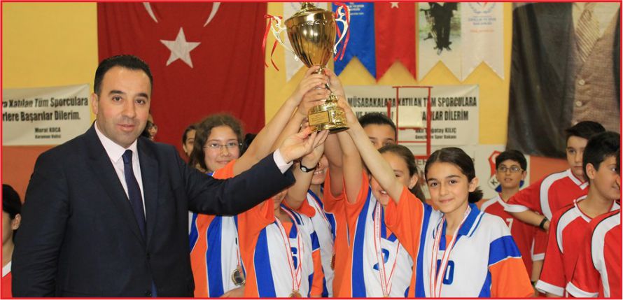 ZÜBEYDE HANIM ORTAOKULU’NDAN ÇİFTE ZAFER