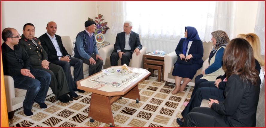 “ŞEHİTLERİMİZE MİNNETTARIZ”