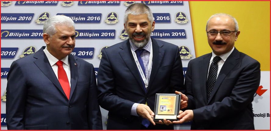 VODAFONE TÜRKİYE’YE ‘BİLİŞİM VE DEMOKRASİ’ ÖDÜLÜ