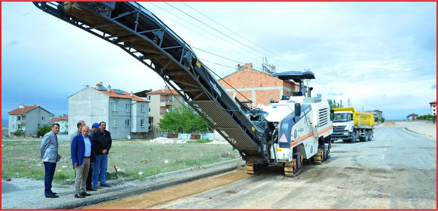 BAŞKAN ÇALIŞKAN ASFALT ÇALIŞMALARINI YERİNDE İNCELEDİ