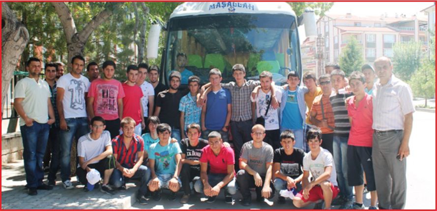 GENÇLER 17. AKDENİZ OYUNLARININ AÇILIŞINA GİTTİ