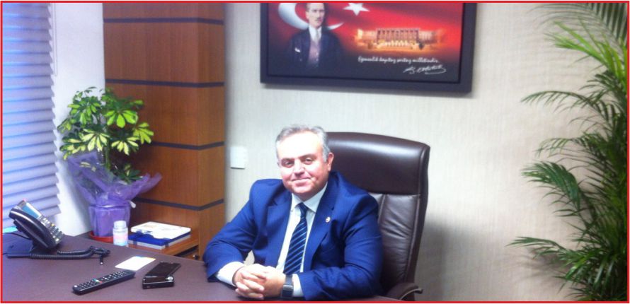 ŞEKER’DEN GAZETECİLERE KUTLAMA