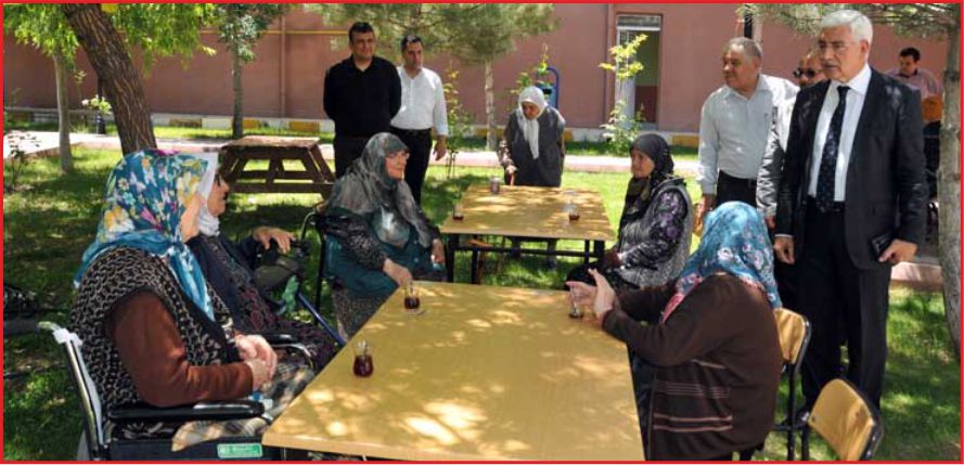 VALİ KOCA HUZUREVİNİ ZİYARET ETTİ