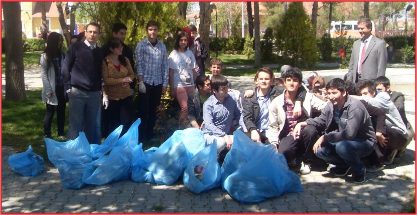 KARAMANLI ÖĞRENCİLER ÇEVREYE SAHİP ÇIKIYOR