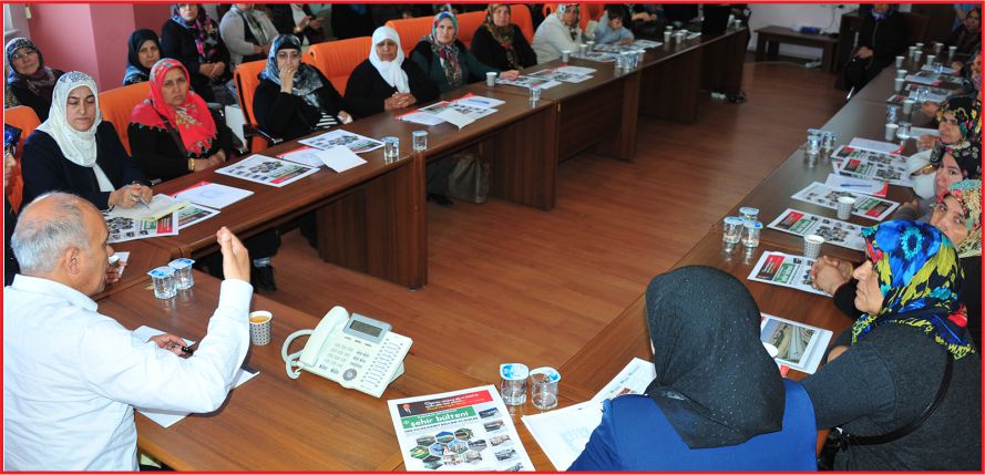 BELEDİYE HANIMLARI GEZDİRMEYE DEVAM EDİYOR