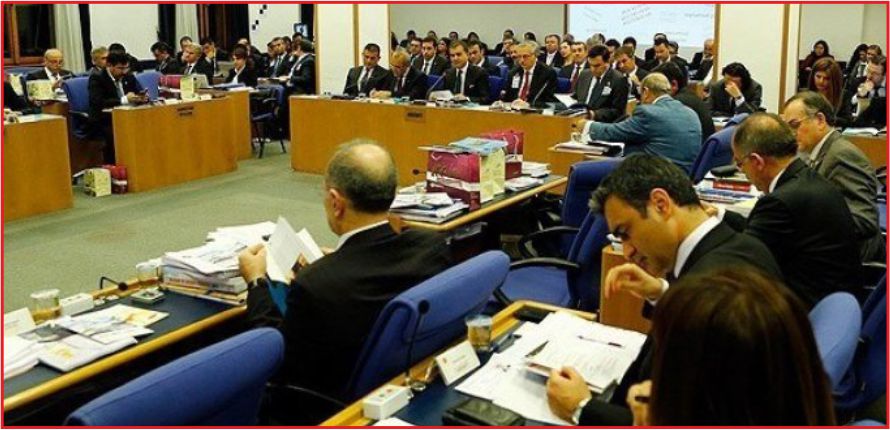 "TORBA TASARI" KOMİSYONDA