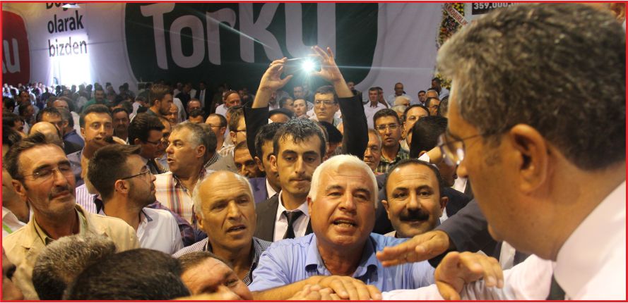 “SÖZDE DEĞİL ÖZDE ÜRETİCİNİN YANINDAYIZ”