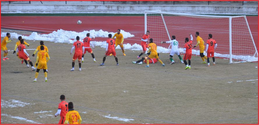 ZİRVE EL DEĞİŞTİRDİ