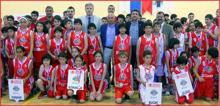 DEV ADAMLARIN ŞÖLENİ !