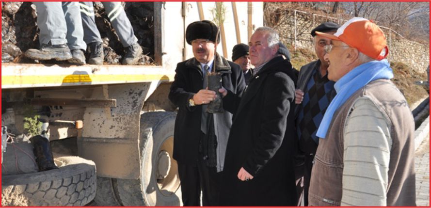 SARIVELİLER BELEDİYESİ ‘KATRAN VE ÇAM FİDANI’ DAĞITTI