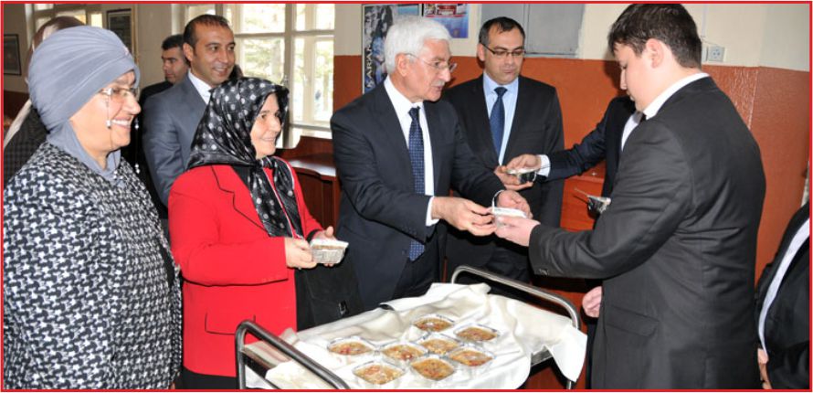 VALİ KOCA AŞURE ETKİNLİĞİNE KATILDI