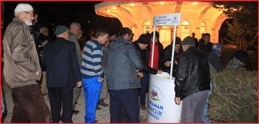 GENÇLİK MERKEZİ’NDEN GÜLSUYU VE LOKUM İKRAMI