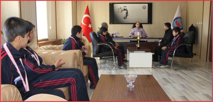 KAYMAKAM’DAN FUTBOL SAHASI İSTEDİLER