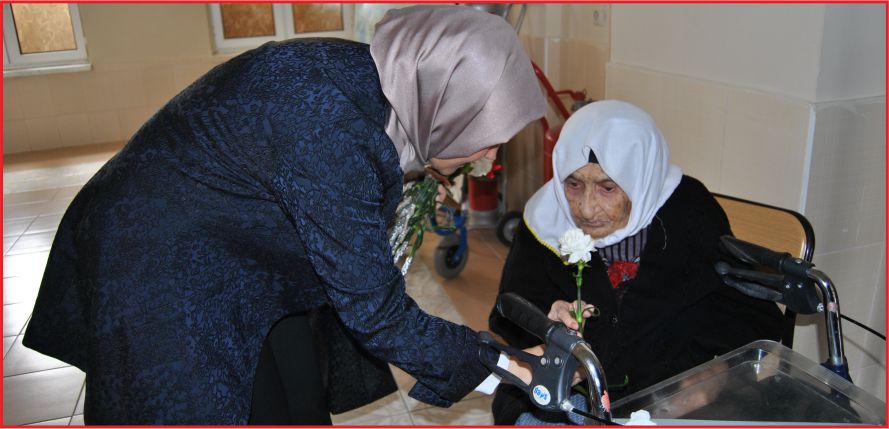 HALK SAĞLIĞI MÜDÜRLÜĞÜNDEN HUZUREVİNE ZİYARET