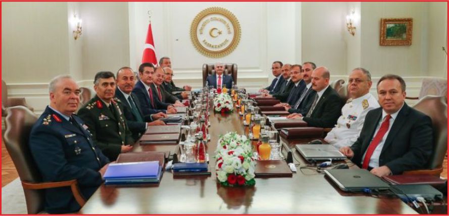 TSK'DA KOMUTA KADEMESİ DEĞİŞTİ