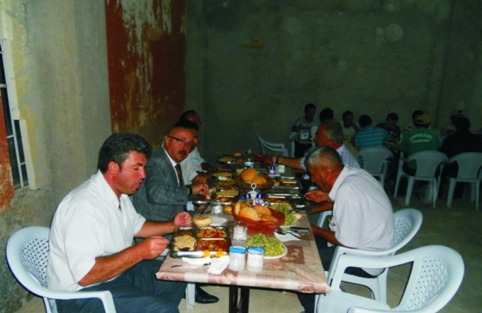 BAŞKAN SAMUR\&#039;DAN İFTAR