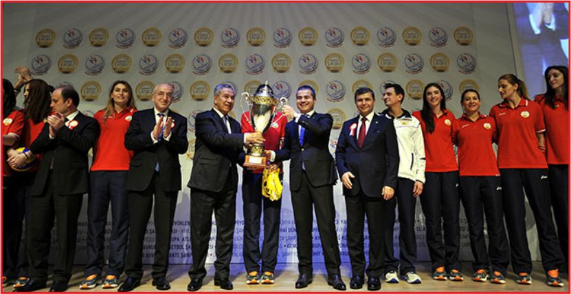 ŞAMPİYONLARA 14 BİN CUMHURİYET ALTINI