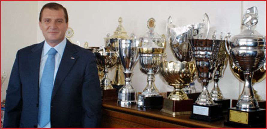 “AY-YILDIZLI BAYRAĞIMIZ DAİMA  ZİRVEDE”