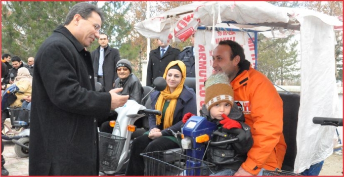 ENGELLİLERE AKÜLÜ ARAÇ KURSU