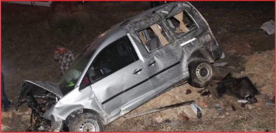 OTO TAKLA ATTI:3 ÖLÜ 2 YARALI