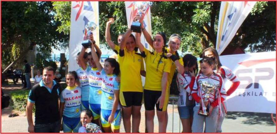 BAYAN BİSİKLETÇİLER TÜRKİYE 1 NCİSİ