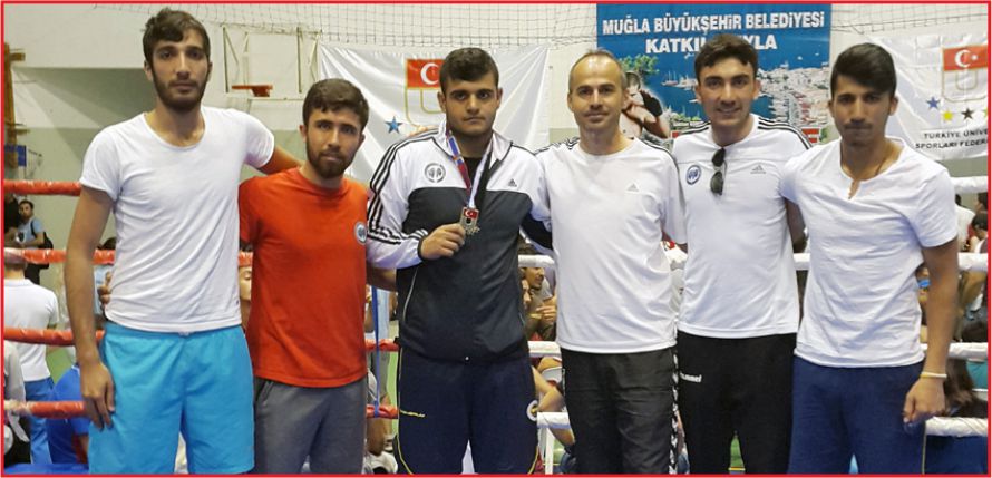 KMÜ ÖĞRENCİSİNDEN İKİ ALTIN MADALYA