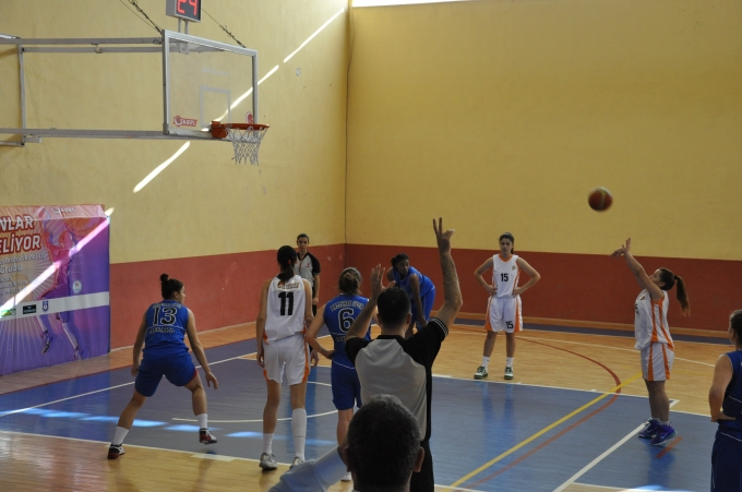 ADANA BOTAŞ-YUNUSEMRESPOR:67-43