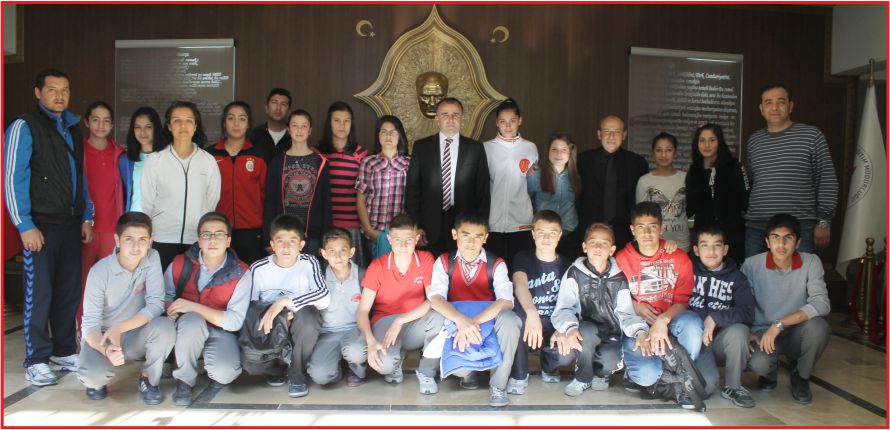 VOLEYBOL TAKIMLARIMIZ TÜRKİYE FİNALLERİNDE