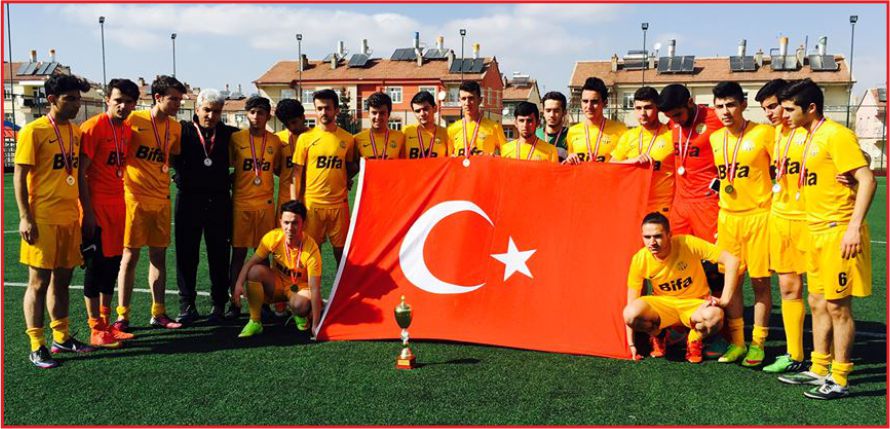 ŞAMPİYON BAŞAK KUPASINI ALDI !