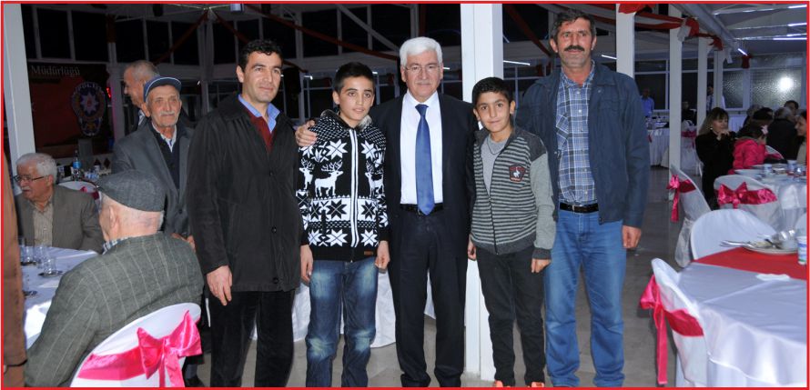 ŞEHİT AİLELERİ YEMEKTE BİR ARAYA GELDİ