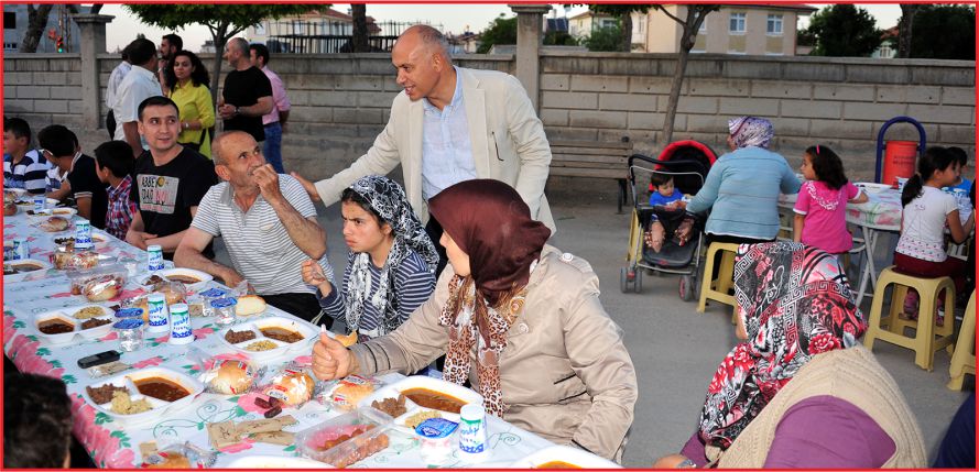 İFTAR SOFRASI LARENDE MAHALLESİ’NDE