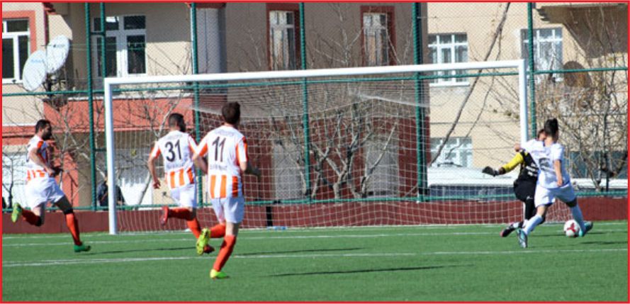 AMATÖR KÜMEDE ÜÇ MAÇ