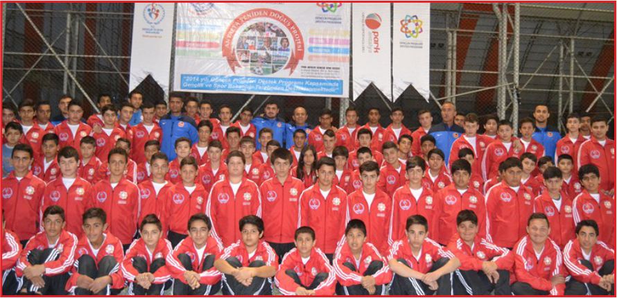 BAĞIMLILIKLA MÜCADELE İÇİN GENÇLER SAHADA