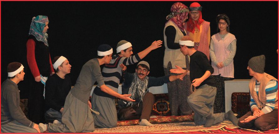 KARAMANLI GENÇLER HAYALLERİNİ SAHNEYE TAŞIDI