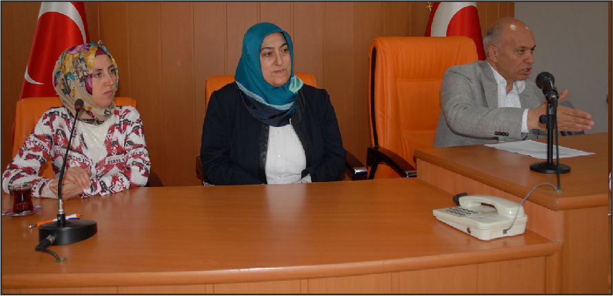 HANIMLAR KARAMAN'I GEZİYOR