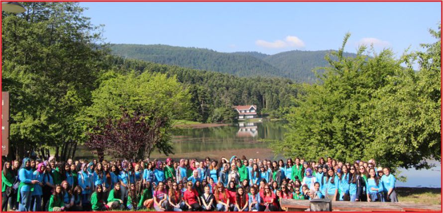 GENÇLER YAZ HEYECANINI YAŞADI