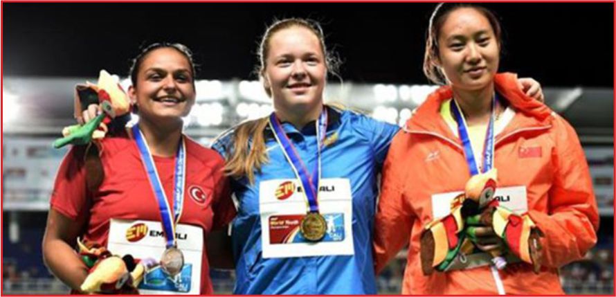 ATLETİZMDE  GÜMÜŞ MADALYA