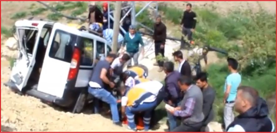 KARAMAN’DA FECİ KAZA: 11 YARALI