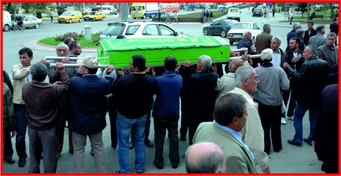 KARI KOCA CİNAYETİNDE BABA GÖZALTINDA