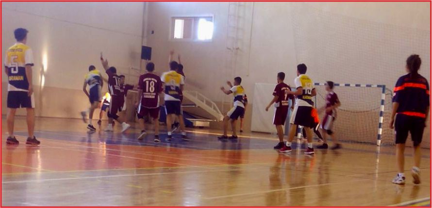 “GENÇLER HENTBOL  DEVAM EDİYOR”